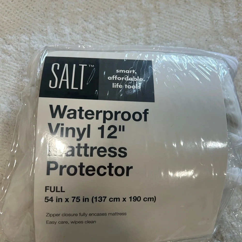 BRAND NEW UNUSED SALT Waterproof Vinyl 12” Zipper Mattress Protector Twin/Full